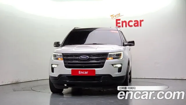Ford Explorer 2019 thumb 2