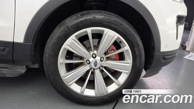 Ford Explorer 2019 thumb 4