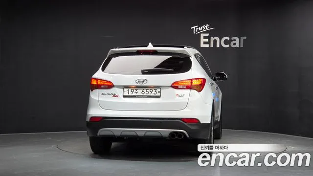Hyundai Santa Fe 2014 thumb 3