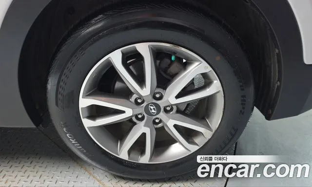 Hyundai Santa Fe 2014 thumb 4