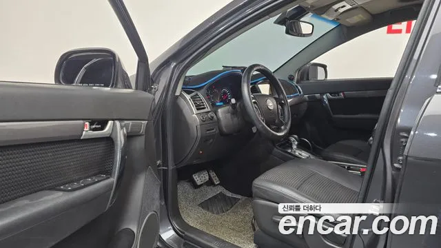 ChevroletGMDaewoo Captiva 2012 thumb 9