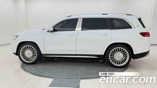 Mercedes-Benz GLS 2026 thumb 2