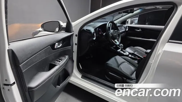 Kia K3 2022 thumb 10