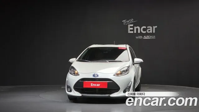 Toyota Prius 2018 thumb 2