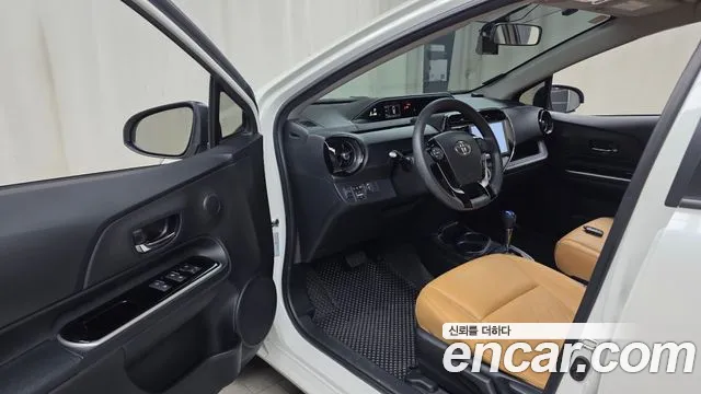Toyota Prius 2018 thumb 9