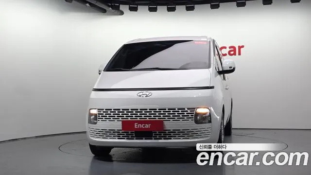 Hyundai Staria 2021 thumb 2