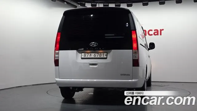 Hyundai Staria 2021 thumb 3