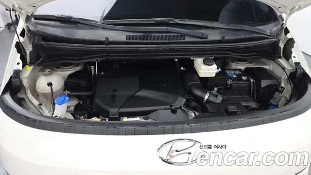 Hyundai Staria 2021 thumb 5
