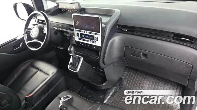 Hyundai Staria 2021 thumb 6