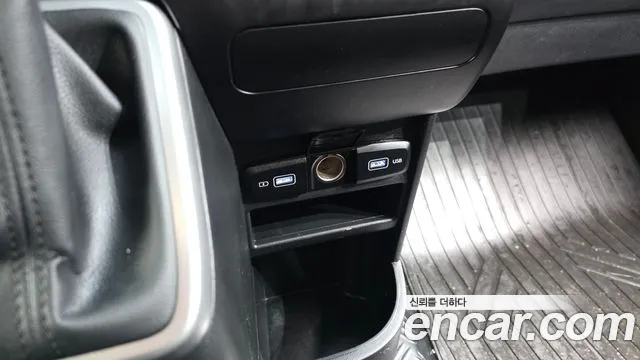 Hyundai Staria 2021 thumb 11