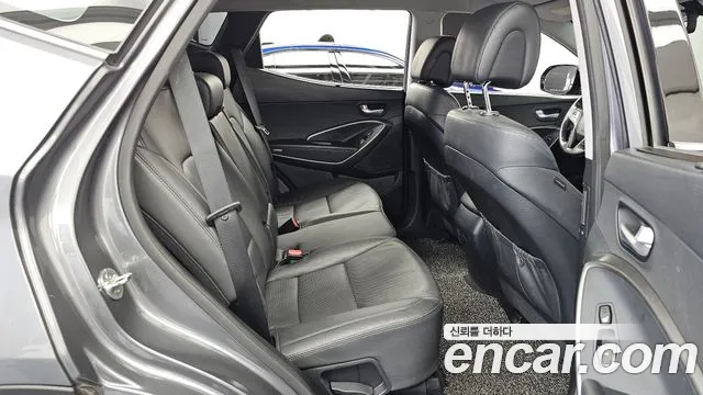 Hyundai Santa Fe 2016 thumb 12