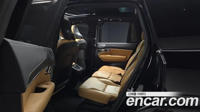 Volvo XC90 2023 thumb 10