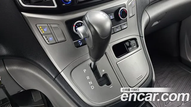 Hyundai Starex 2018 thumb 9