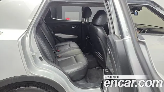 KG_Mobility_Ssangyong TIBOLI 2015 thumb 12