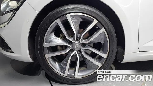 Renault-KoreaSamsung Megane 2016 thumb 5