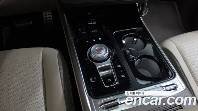Kia Carnival 2024 thumb 9