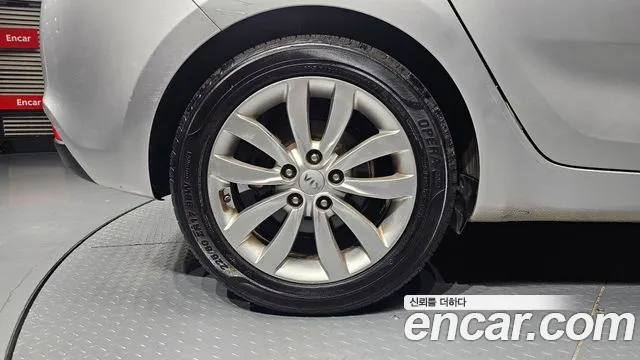 Kia Carens 2014 thumb 5