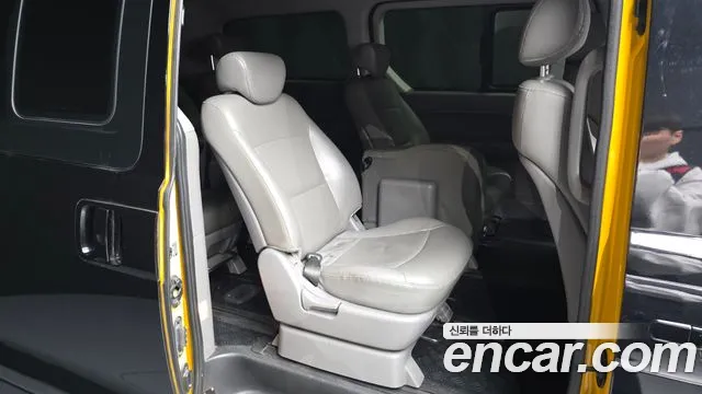 Hyundai Starex 2013 thumb 11