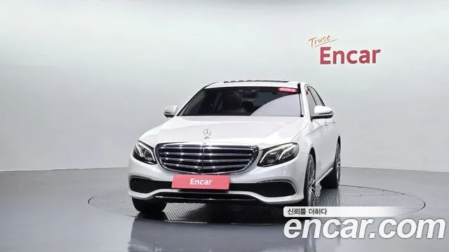 Mercedes-Benz E-Класс 2018 thumb 2