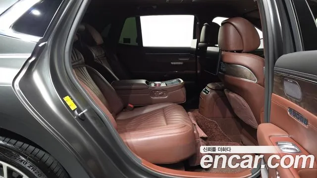 Genesis G90 2023 thumb 12