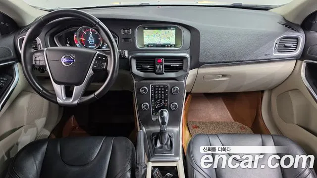 Volvo V40 2015 thumb 7