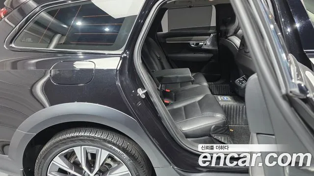 Volvo V90 2023 thumb 11