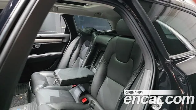 Volvo V90 2023 thumb 12