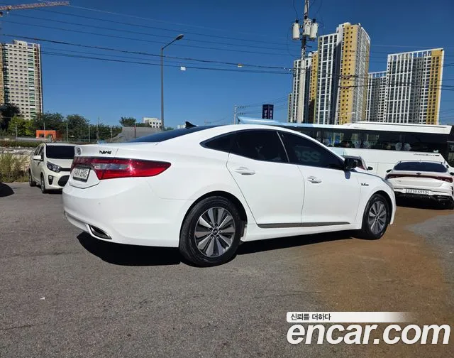 Hyundai Grandeur 2014 thumb 2