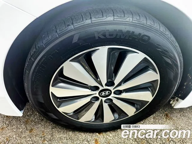 Hyundai Grandeur 2014 thumb 5