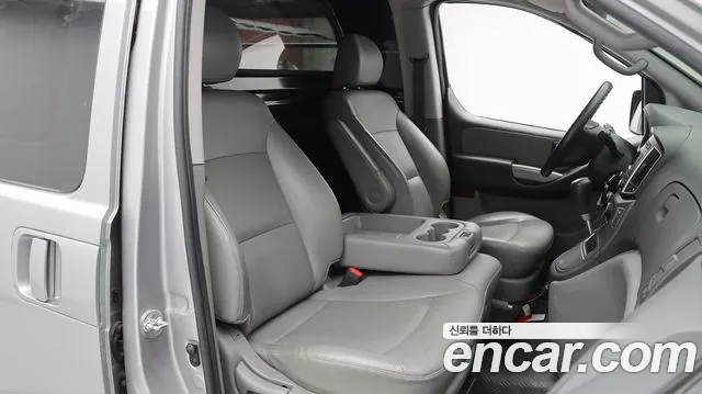 Hyundai Starex 2021 thumb 9
