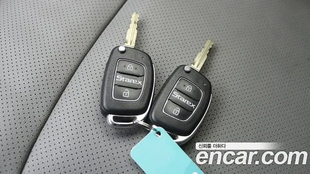 Hyundai Starex 2021 thumb 10