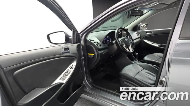 Hyundai Accent 2014 thumb 10