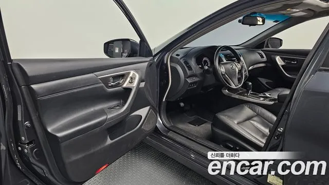 Nissan Altima 2013 thumb 10