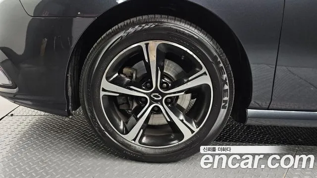 Renault-KoreaSamsung SM5 2015 thumb 5