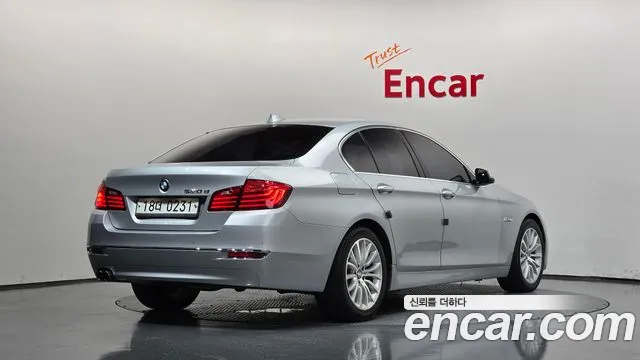 BMW 5-Series 2016 thumb 2