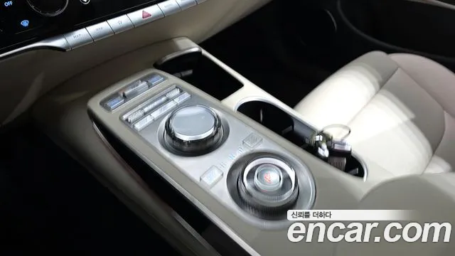 Genesis GV70 2023 thumb 9
