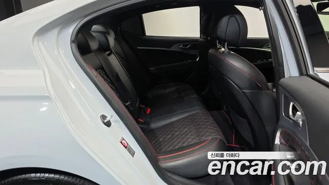 Genesis G70 2019 thumb 12