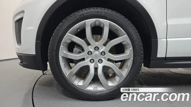 Land Rover Range Rover Evoque 2019 thumb 4