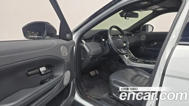 Land Rover Range Rover Evoque 2019 thumb 9