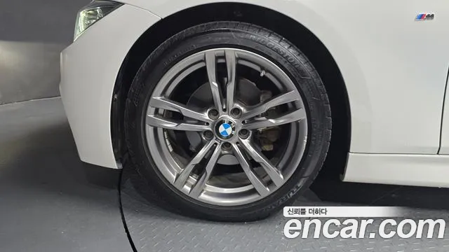 BMW 3-Series 2015 thumb 5