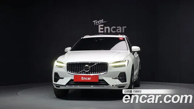 Volvo XC60 2025 thumb 3