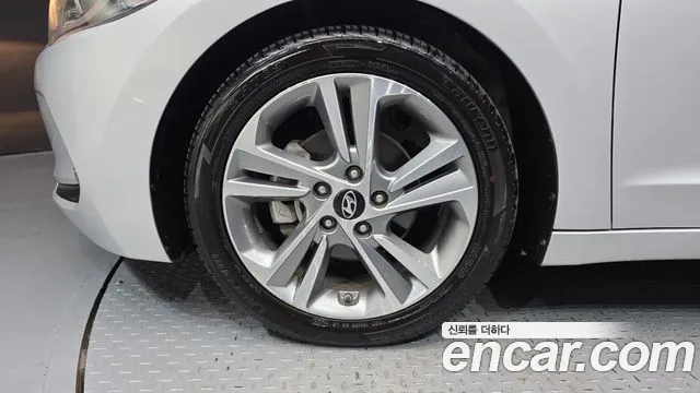Hyundai Avante 2018 thumb 5