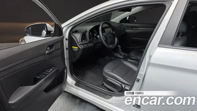 Hyundai Avante 2018 thumb 10