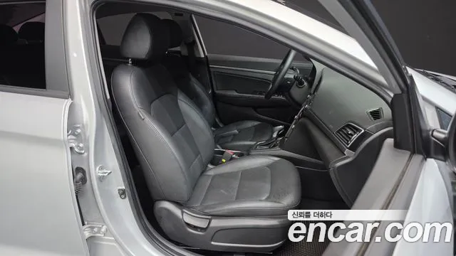 Hyundai Avante 2018 thumb 11