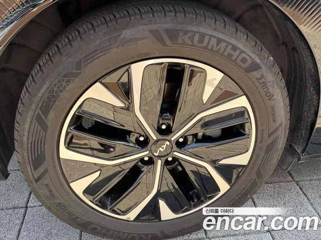 Kia EV6 2022 thumb 10