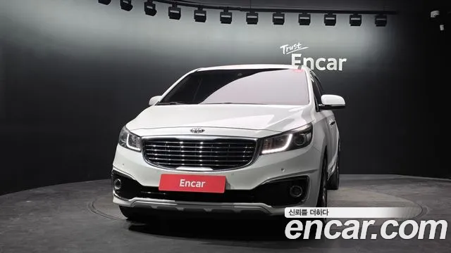 Kia Carnival 2015 thumb 3