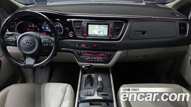 Kia Carnival 2015 thumb 7
