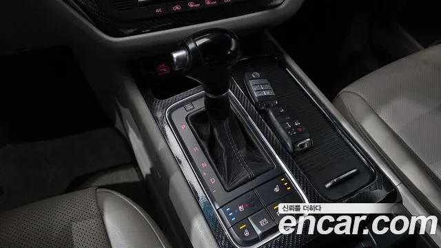 Kia Carnival 2015 thumb 9