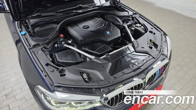 BMW 5-Series 2020 thumb 5