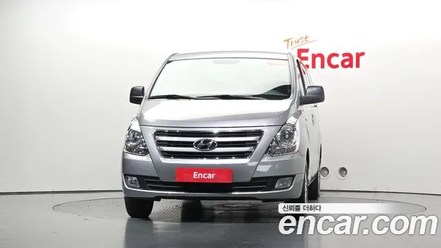 Hyundai Starex 2017 thumb 2